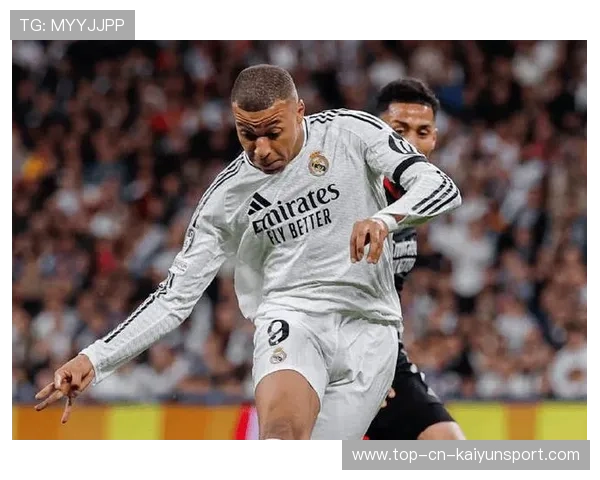 姆巴佩背身拿球后转身如电光：揭秘瞬间爆发的核心技巧